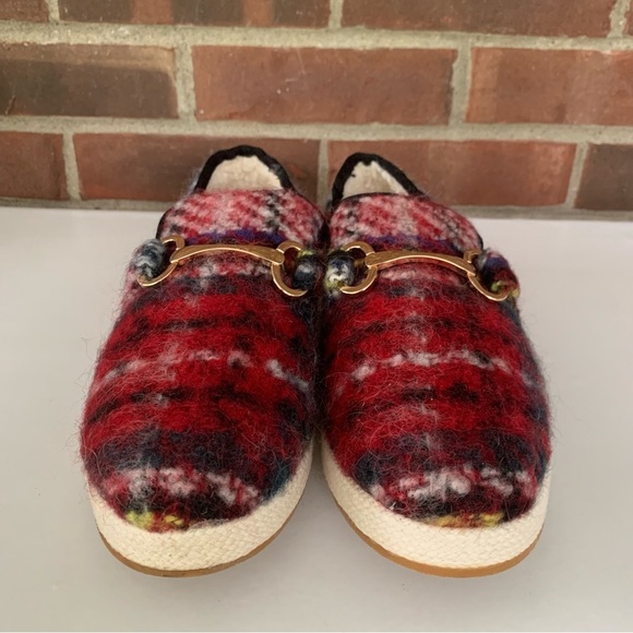 Steve Madden Womens Paxtyn Red plaid Faux Fur slip on flats Shoes US 9 M - Picture 3 of 8